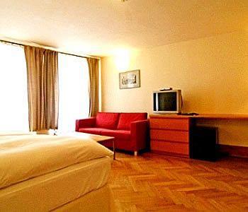 Hotel Mostecka 12 Prag